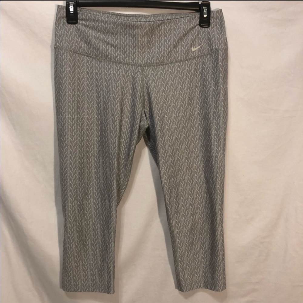 Nike Dri-fit Capri Leggings